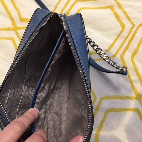 💗MK Jet Set Chevron Blue - Picture 5 of 5